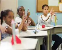 Educação Infantil e Ensino de Libras Educação Infantil e Ensino de Libras