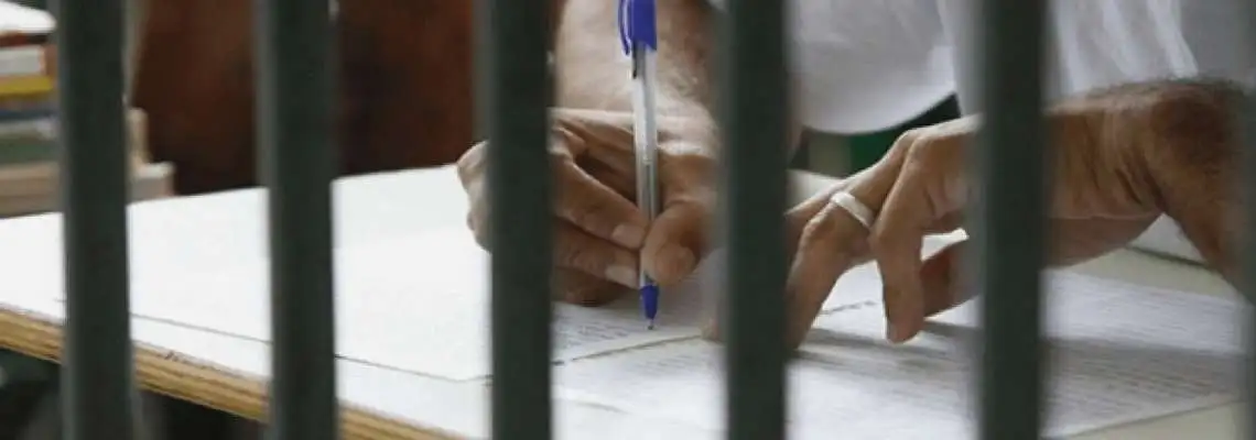 Educação em Unidades Prisionais Educação em Unidades Prisionais