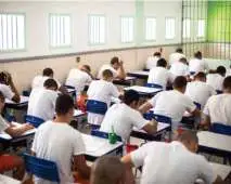 Educação em Unidades Prisionais Educação em Unidades Prisionais